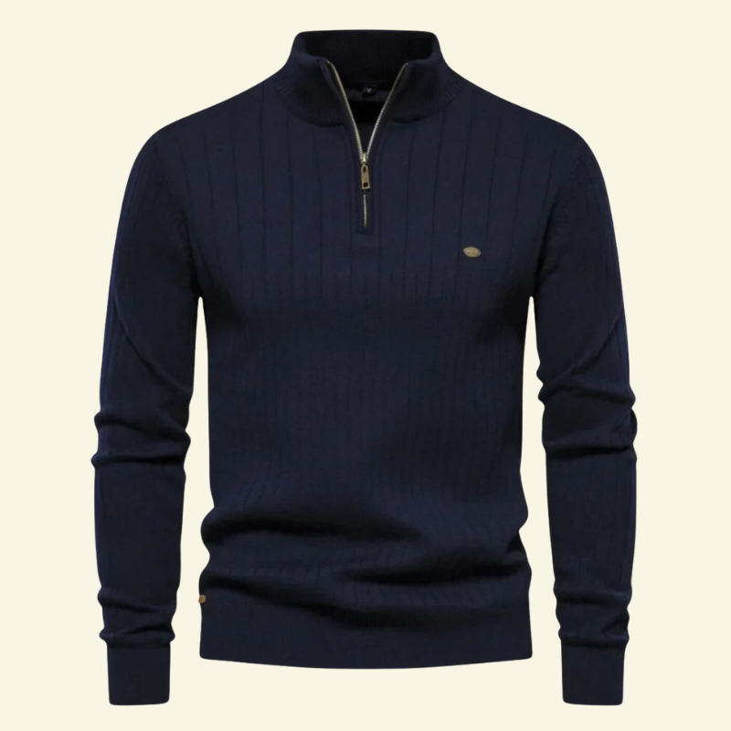 Granatowy męski sweter z półgolfem i zamkiem, ujęcie od przodu.