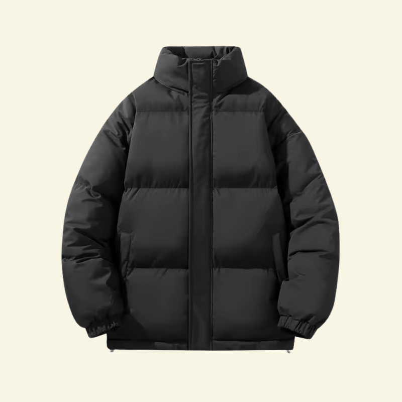 Męska kurtka puchowa w kolorze czarnym, widok z przodu. Głębokie pikowanie i minimalistyczny design nadają elegancki, zimowy charakter.