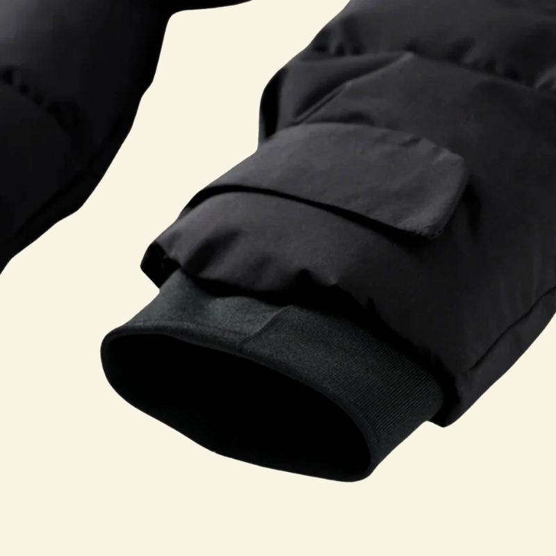 Mankiet czarnej kurtki puchowej z elastycznym wykończeniem — komfort i elegancja Lubomirske