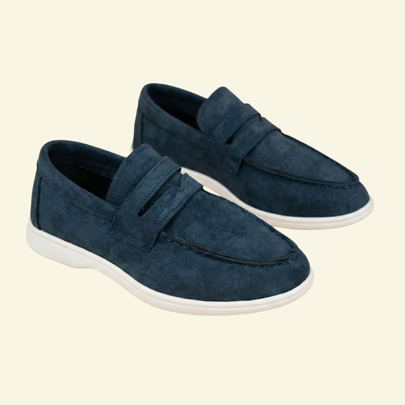 Granatowe damskie mokasyny z zamszowym wykończeniem, minimalistyczna forma, jasna płaska podeszwa