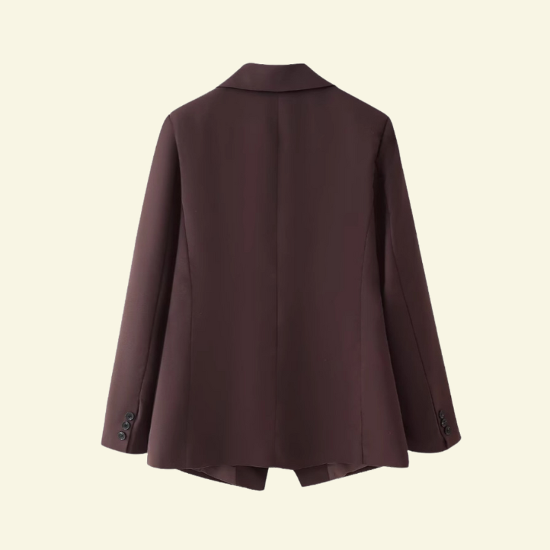 Tył brązowej marynarki, prosta linia pleców, rękawy opuszczone.