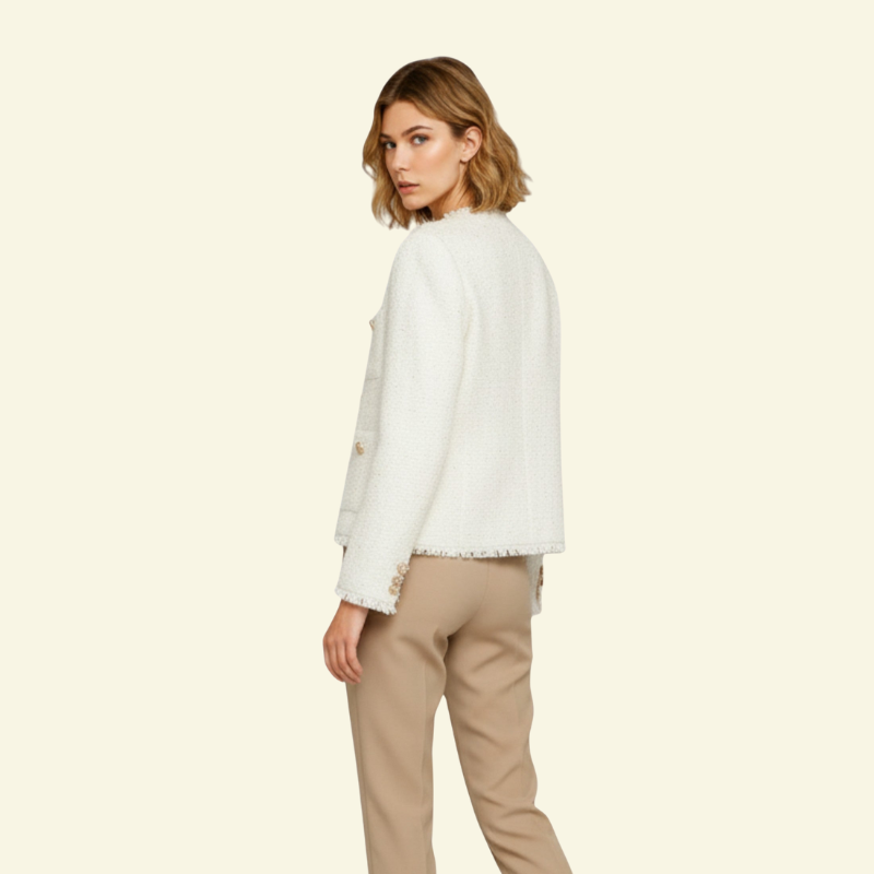 Tył Modelka w białej marynarce tweedowej Lubomirske