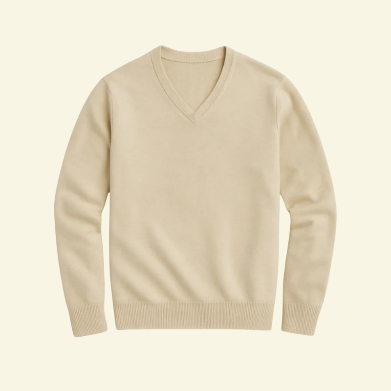 Beżowy męski sweter z dekoltem w serek, wykonany z premiumowej mieszanki tkanin, ujęcie produktowe na jednolitym tle — Lubomirske