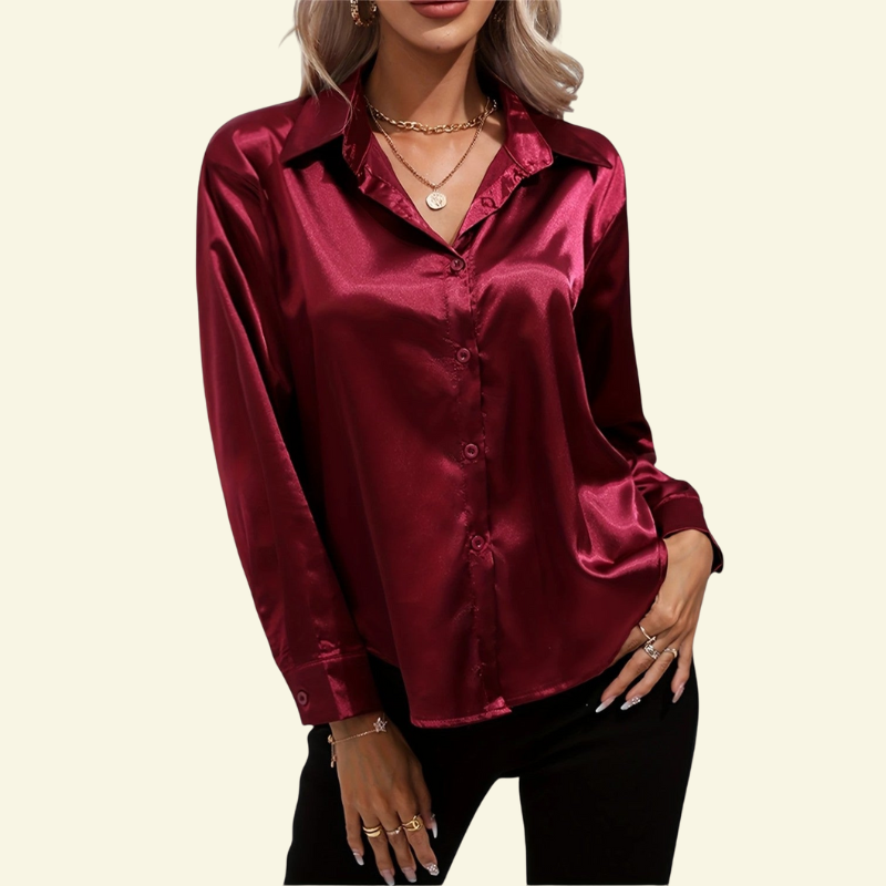 Modelka w bordowej satynowej koszuli z kołnierzem koszulowym, miękki połysk i elegancki, ponadczasowy styl — Lubomirske.