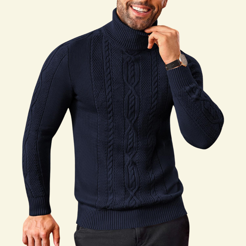 Granatowy golf męski o warkoczowym splocie, prezentowany na modelu w eleganckim, klasycznym stylu — Lubomirske