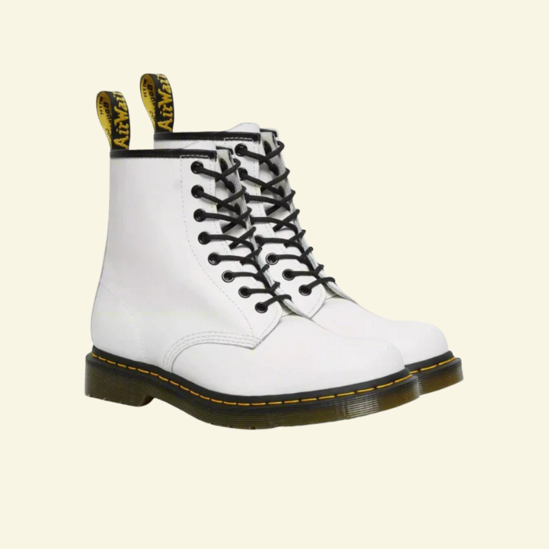 Białe botki unisex ze skóry bydlęcej z czarną podeszwą i sznurowaniem — Lubomirske